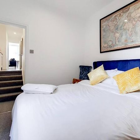 Immaculately Presented 1 Bed Lägenhet London Exteriör bild