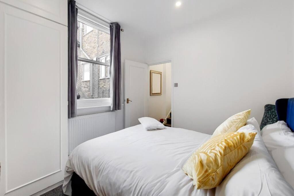 Immaculately Presented 1 Bed Lägenhet London Exteriör bild